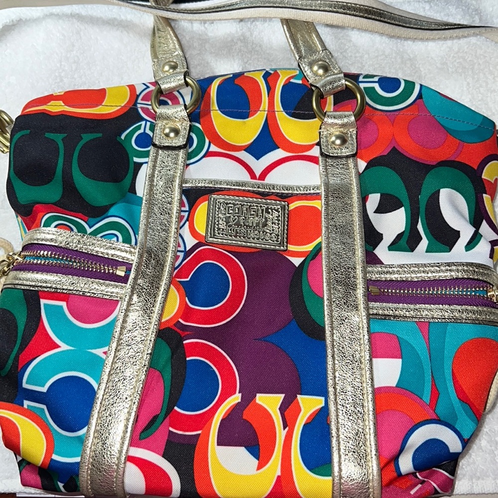 Gently used Coach Poppy Handbag
